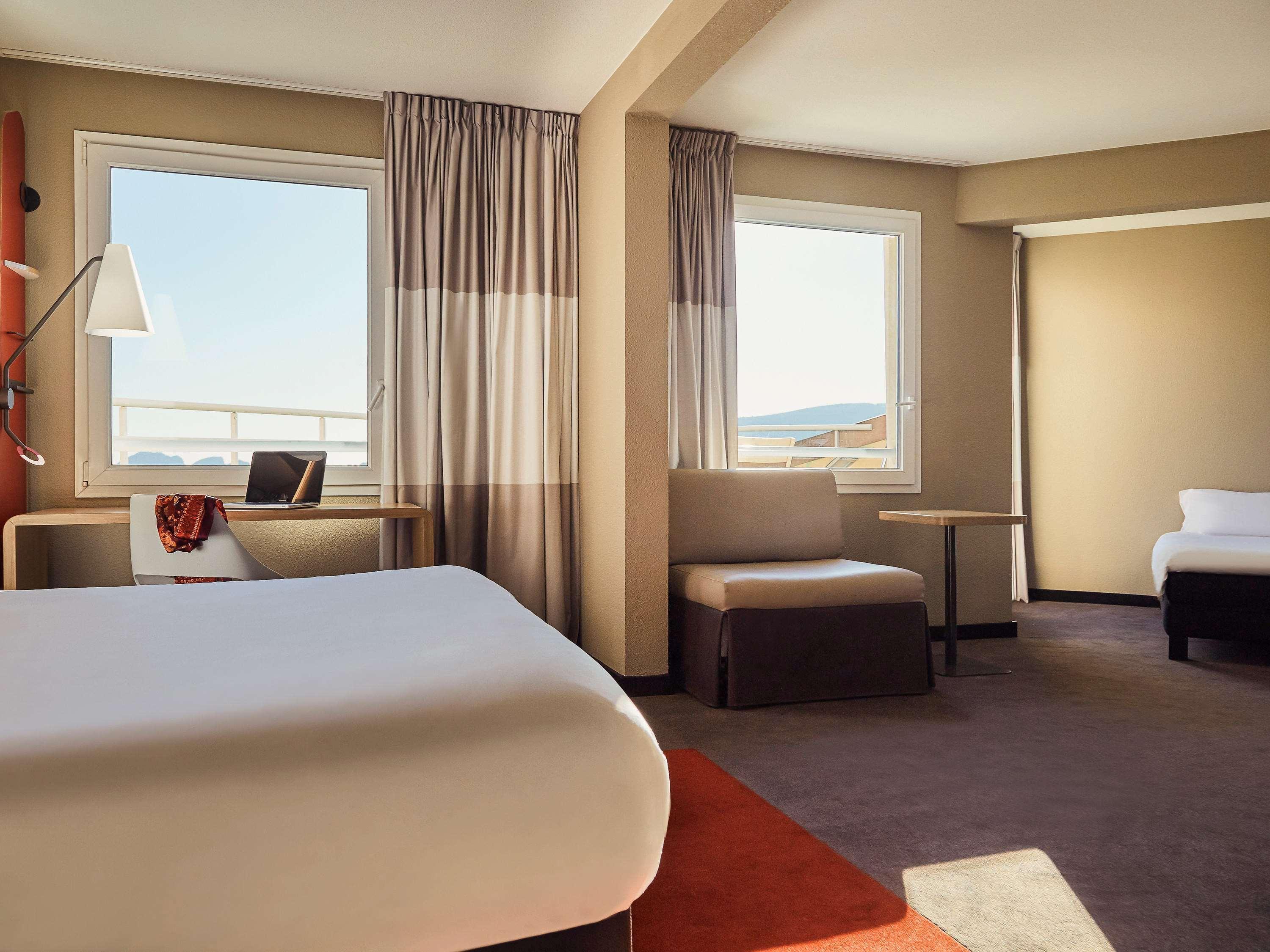 Ibis La Ciotat Hotel Екстериор снимка
