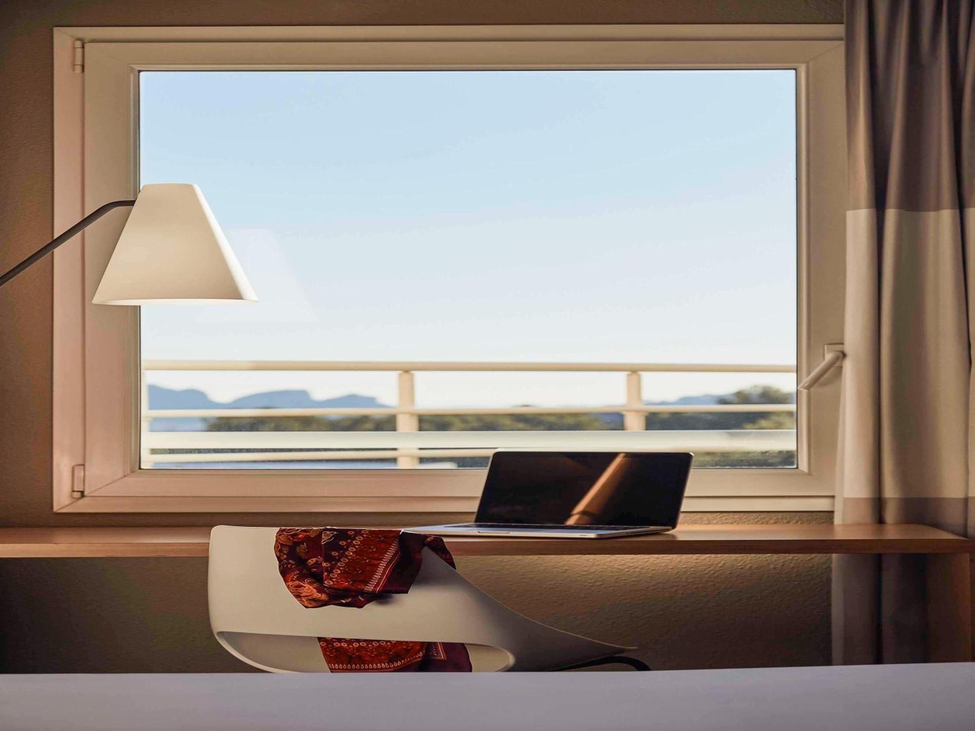 Ibis La Ciotat Hotel Екстериор снимка