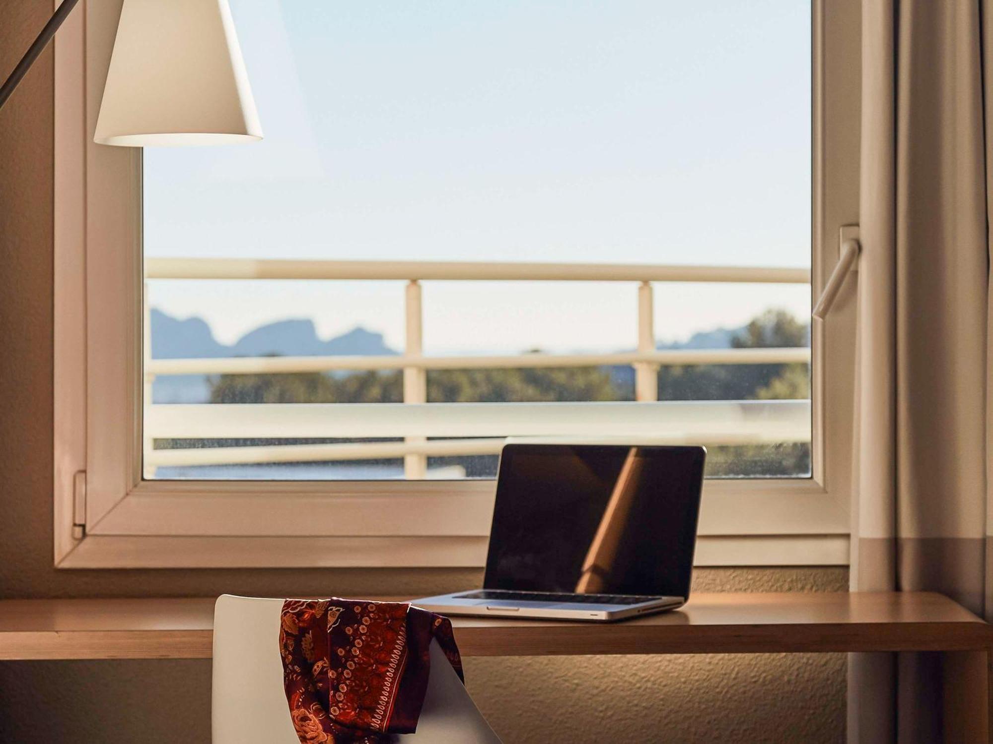 Ibis La Ciotat Hotel Екстериор снимка